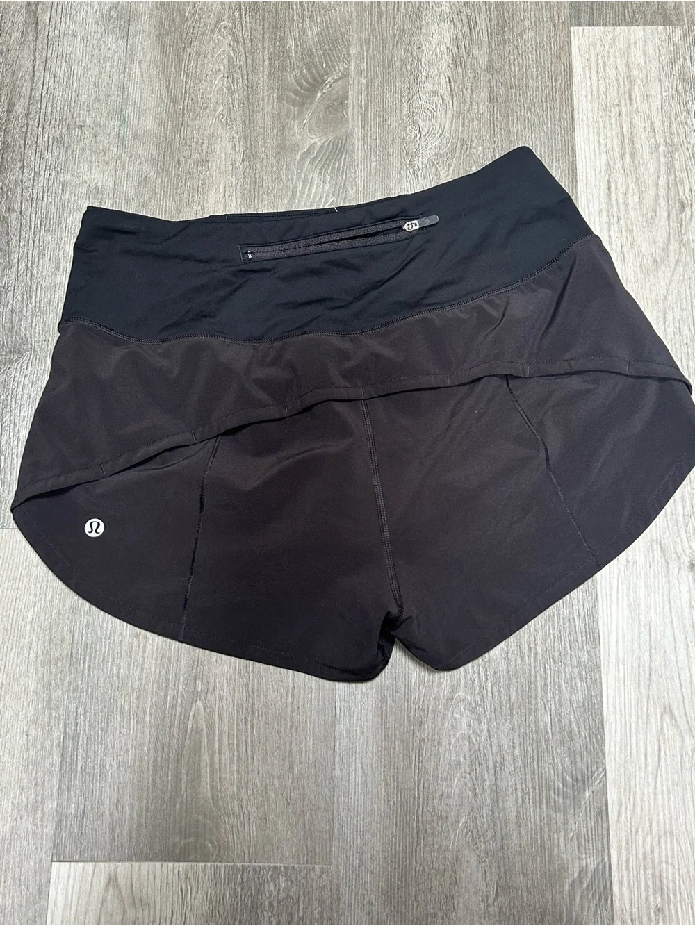 Lululemon speed up high rise shorts - Picture 3 of 7